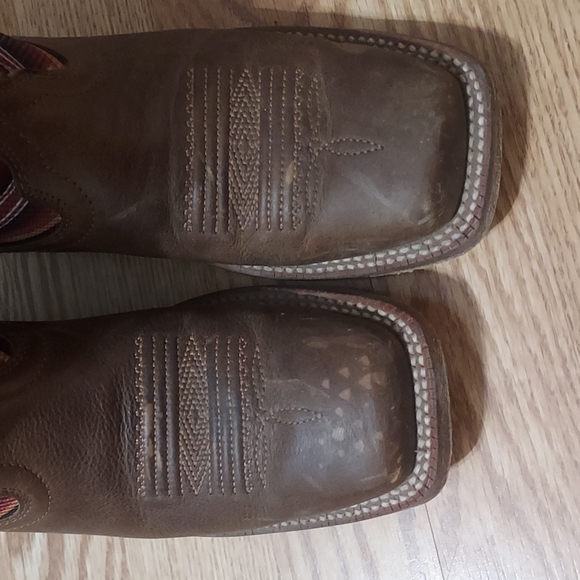 Ariat Square Toe - Picture 2 of 7